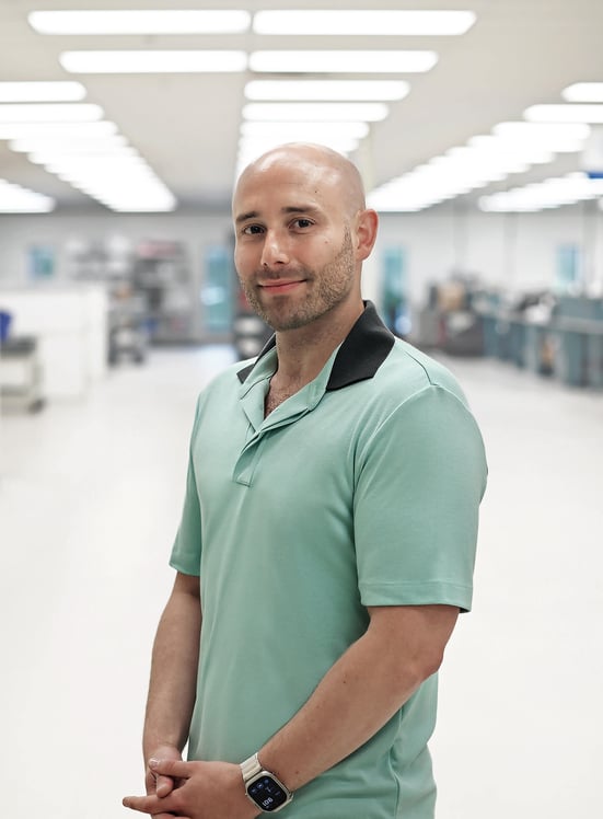 Tilman Nadolski Headshot (2024) (1) (1)